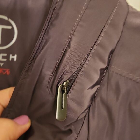 Tech by Tumi Women's Dark Gray Waterproof Jacket w/ Hood Size L - Picture 8 of 9